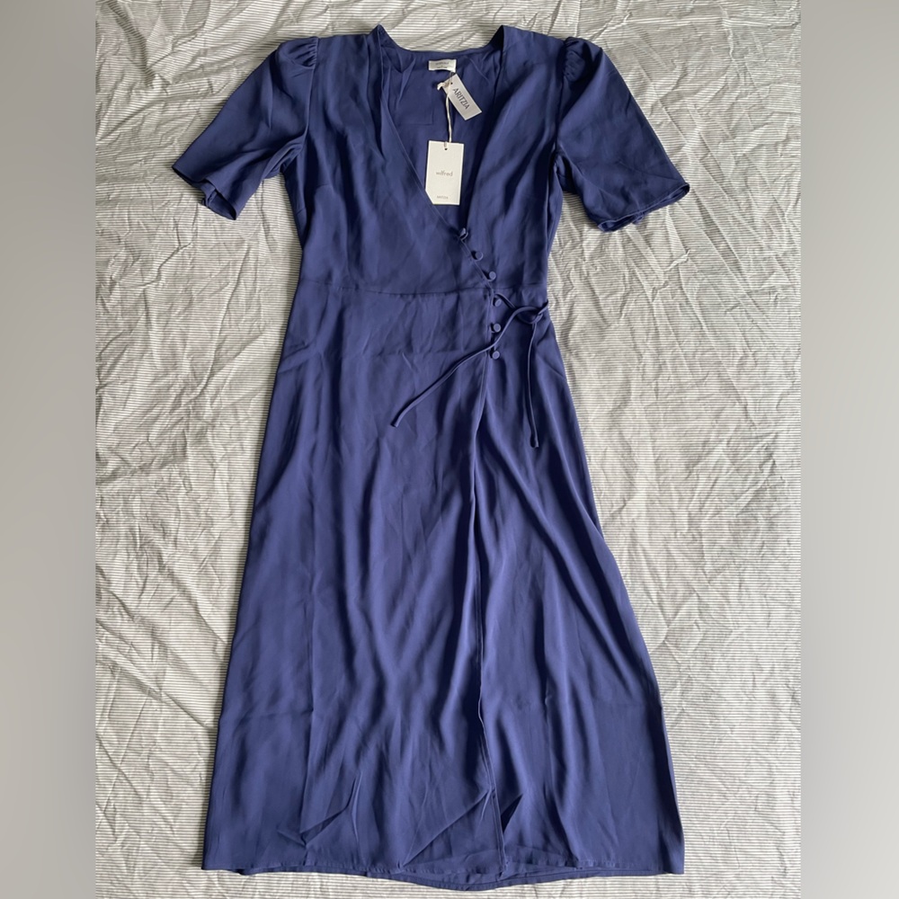 Aritzia Blue A-Line Midi Dress V-Neck fully lined wrap dress